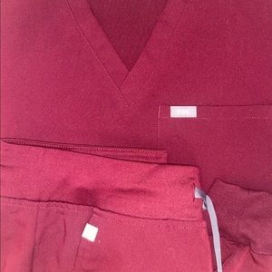 Figs Burgundy XS/ S